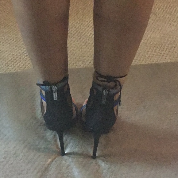 Jessica Simpson High Heel Zip Back - Picture 6 of 6